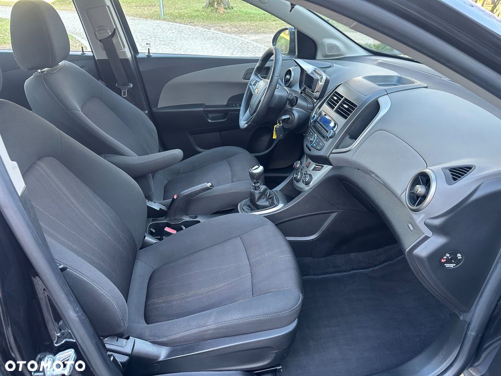 Chevrolet Aveo 1.4 16V Base - 36