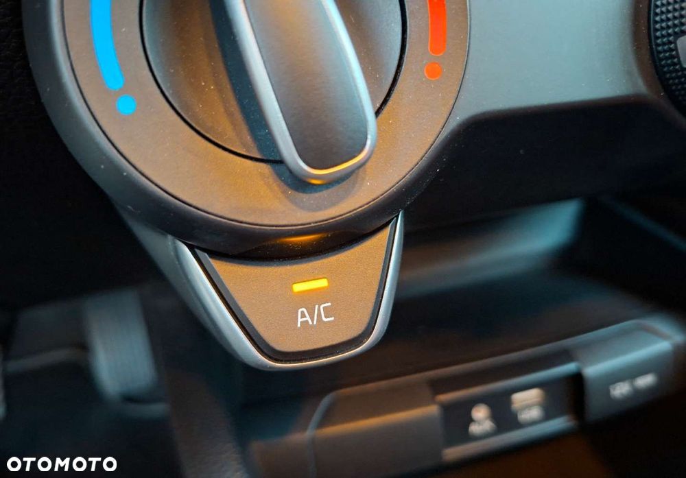 Kia Stonic - 31