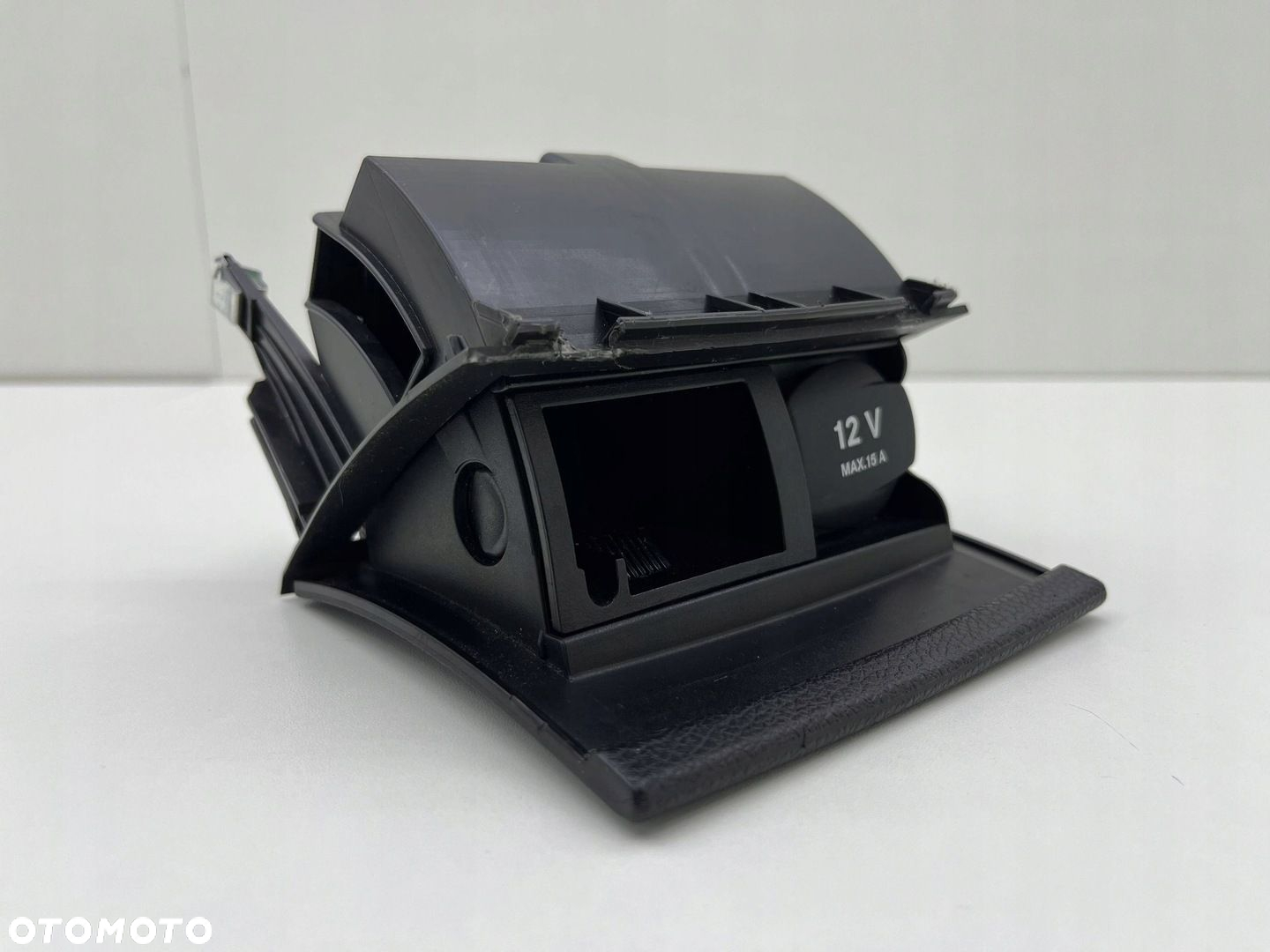 MERCEDES W204 SCHOWEK POPIELNICZKA A2048100130 - 3