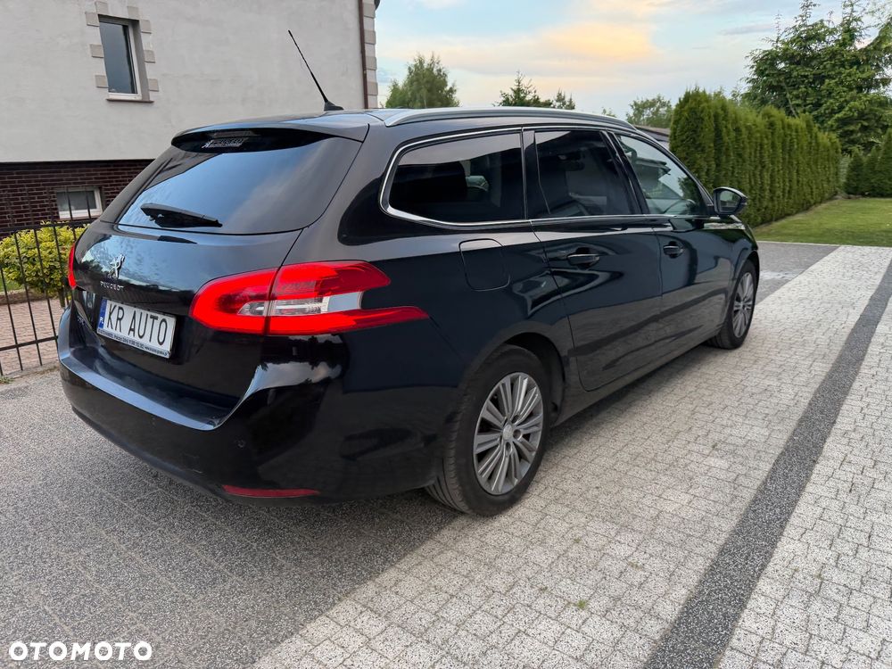 Peugeot 308 1.2 PureTech GPF Allure S&S - 21