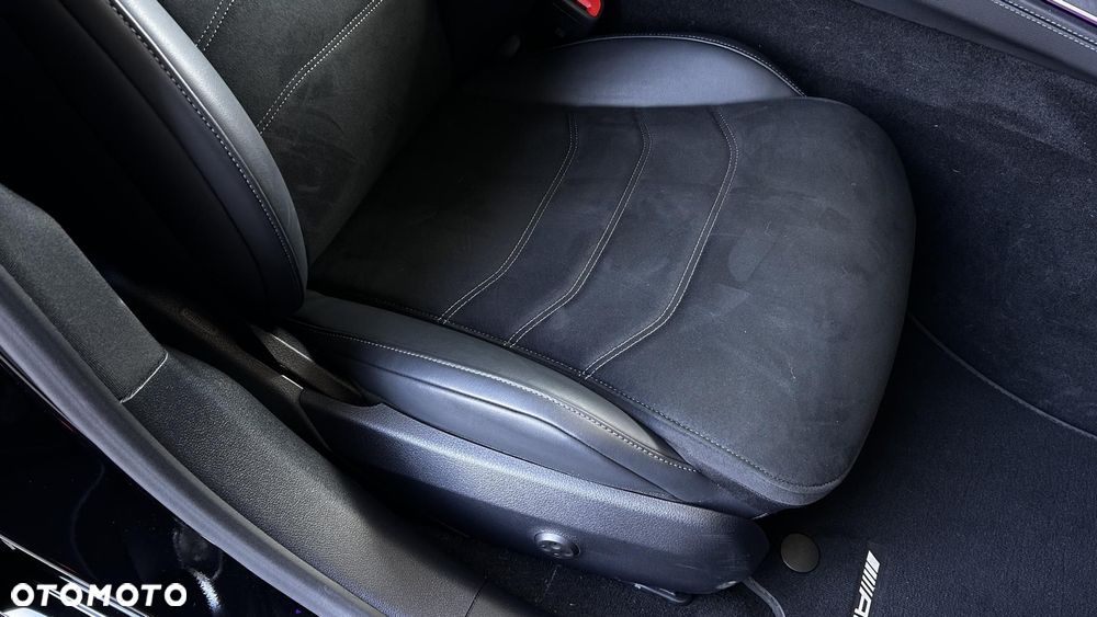 Mercedes-Benz Klasa E - 27