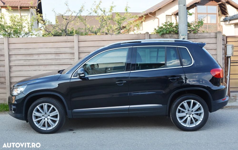 Volkswagen Tiguan 2.0 TDI DPF 4Motion BlueMotion Technology DSG Lounge Sport & Style - 12