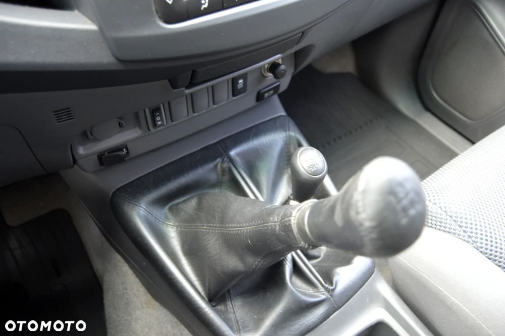 Toyota Hilux 3.0 D-4D SR5 - 20