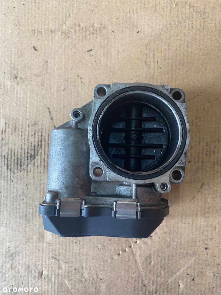 PRZEPUSTNICA POWIETRZA BMW E90 E91 E92 E93 E81 E82 E87 E88 2.0i N43 7561066 - 2