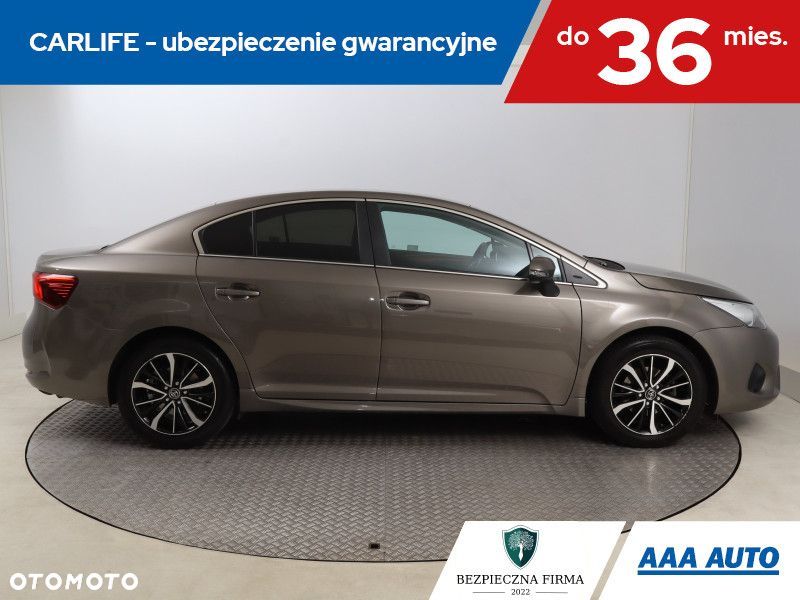 Toyota Avensis - 8
