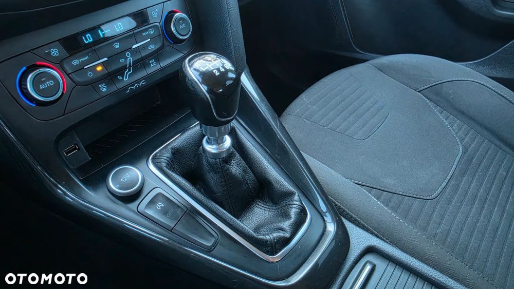 Ford Focus 2.0 TDCi SYNC Edition ASS - 35