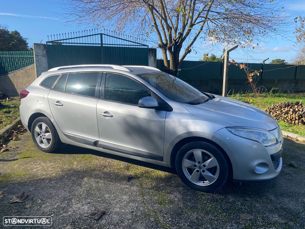 Renault Mégane Sport Tourer dCi 110 FAP Dynamique - 2