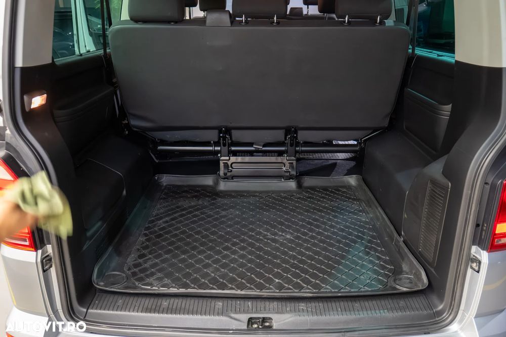 Volkswagen Caravelle - 25
