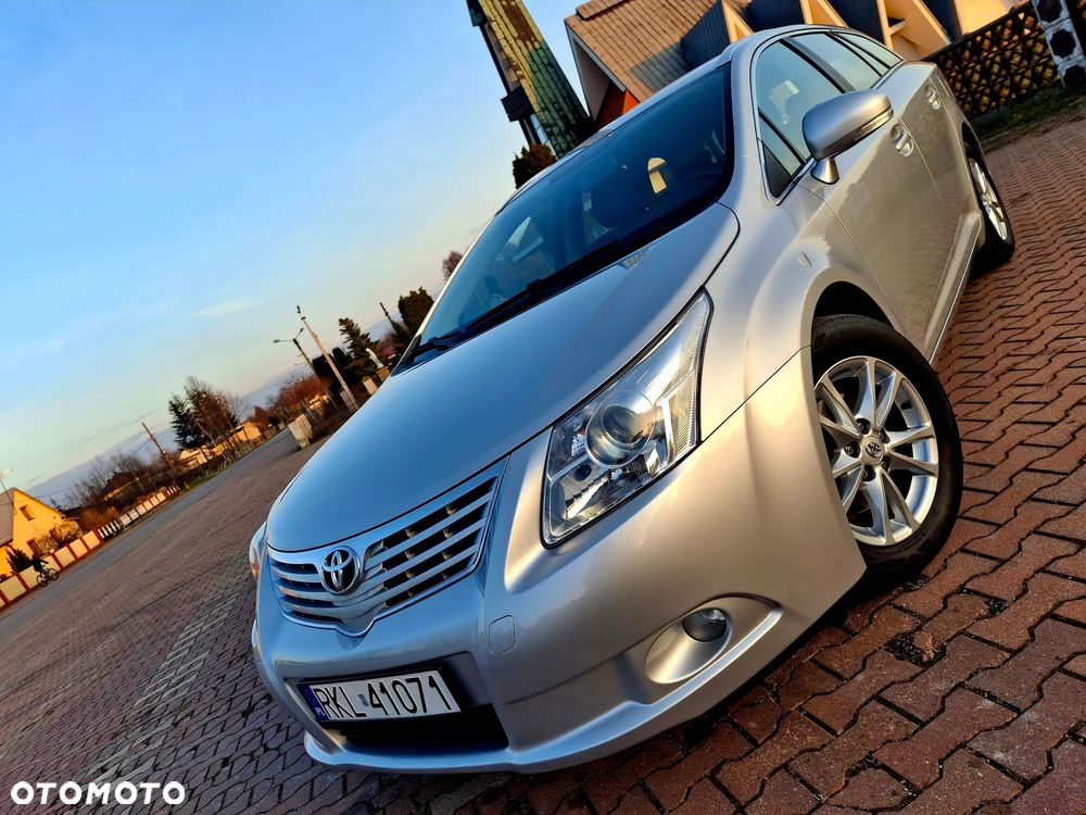Toyota Avensis 1.8 Executive - 1
