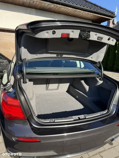 BMW Seria 7 - 11