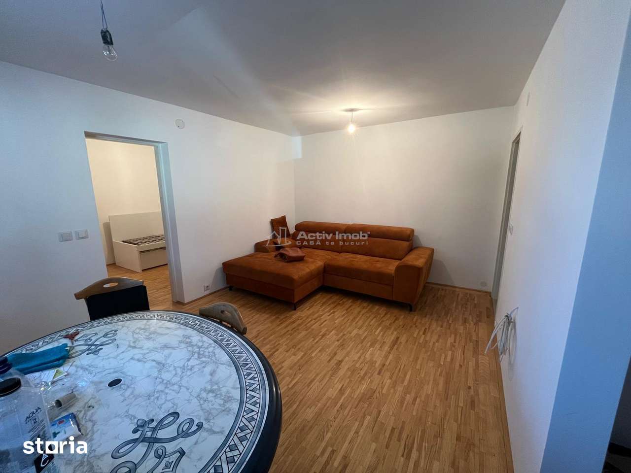 Caransebes, 3 Camere, Et.1, Renovat, Zona Nord — fotografia 2