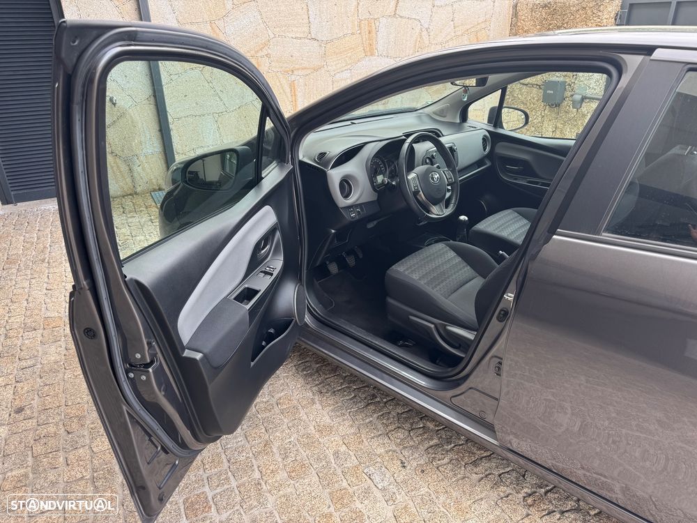 Toyota Yaris 1.0 VVT-i Comfort+P.Style - 9