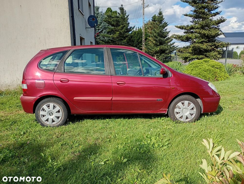 Renault Scenic 1.6 16V EXA - 8
