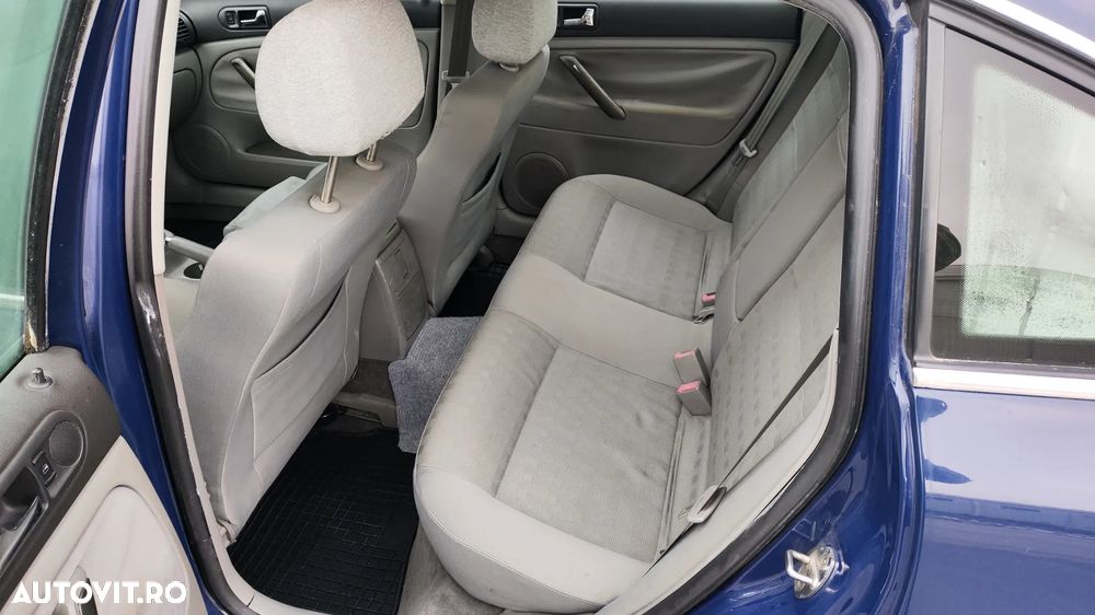 Volkswagen Passat 1.9TDI Comfortline - 10