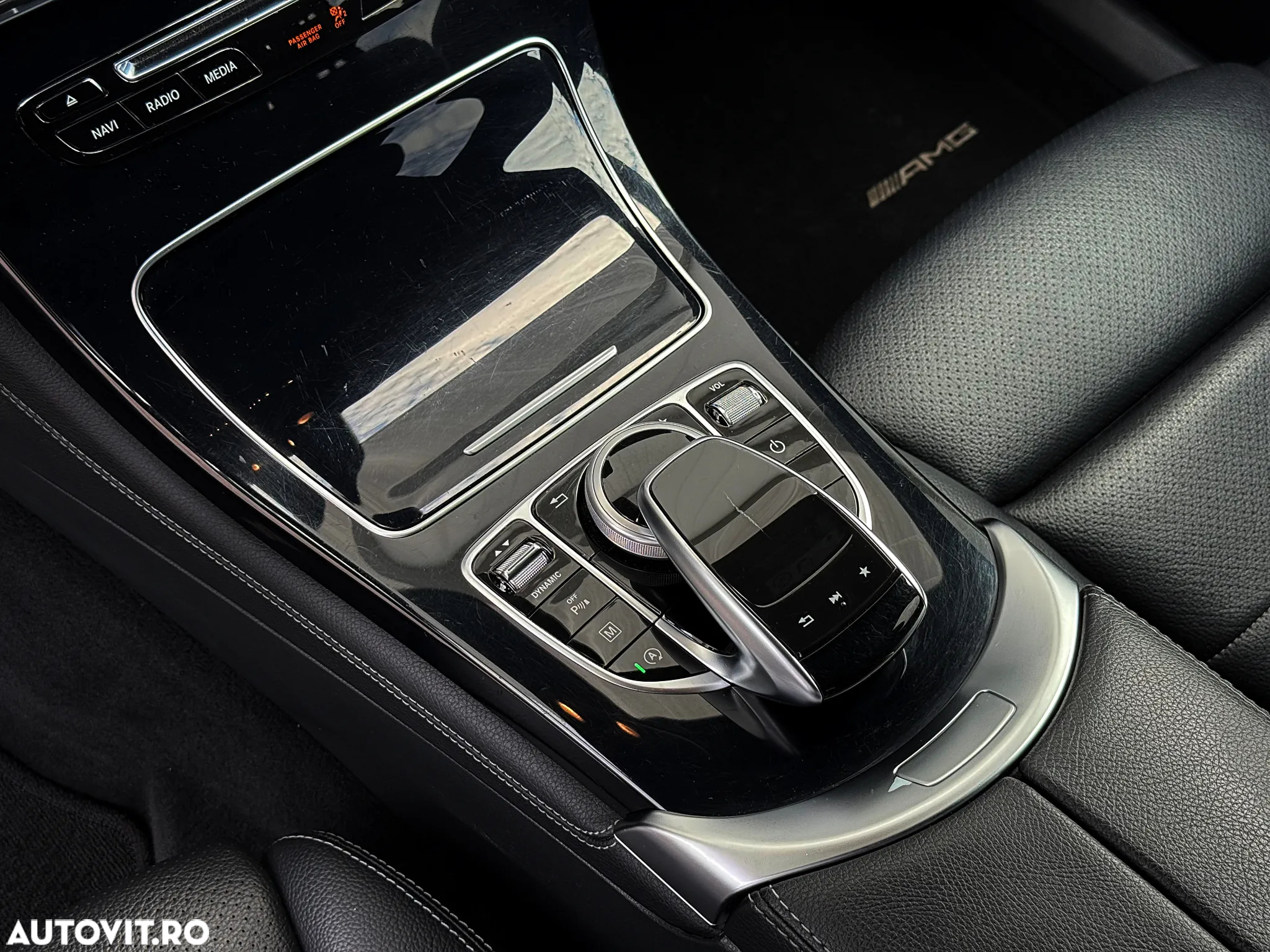 Mercedes-Benz GLC 220 d 4Matic 9G-TRONIC AMG Line - 24