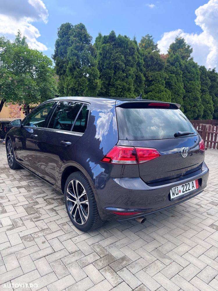 Volkswagen Golf 1.6 TDI BlueMotion Technology Lounge - 3