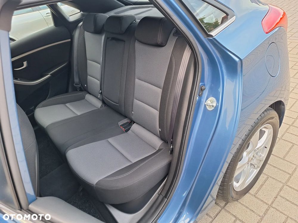 Hyundai i30 blue 1.6 GDI Trend - 24