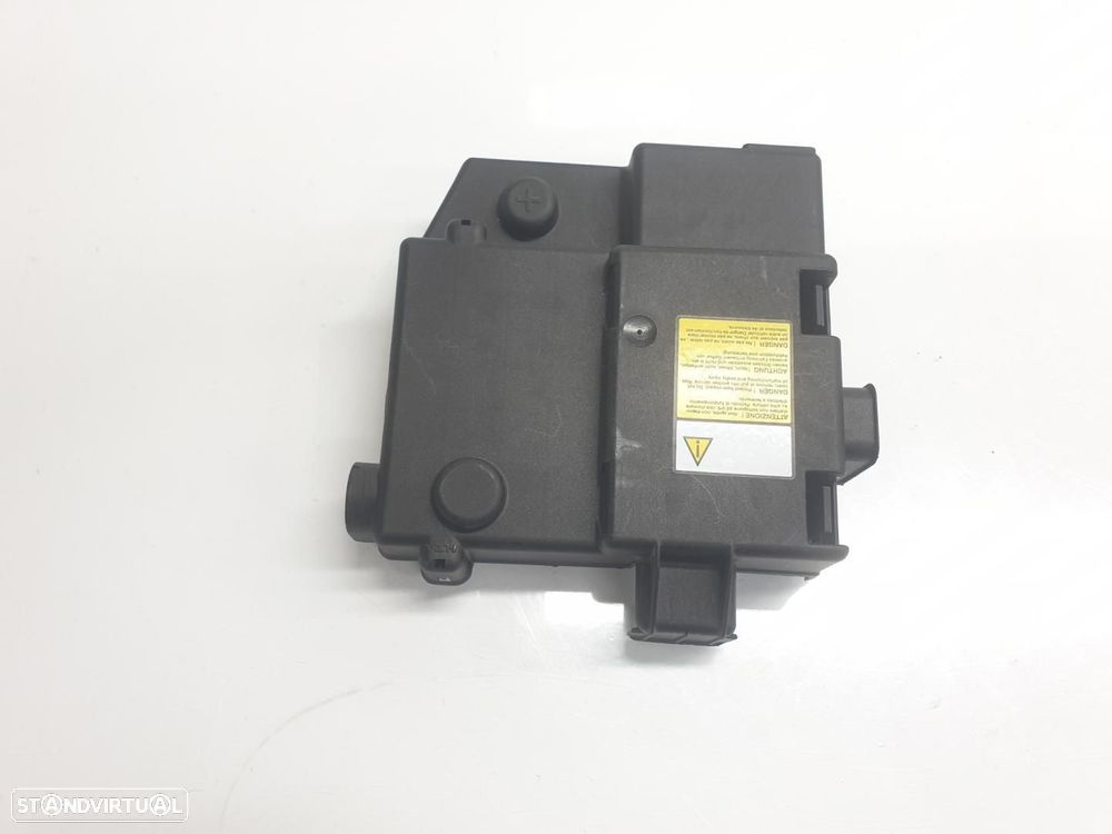 CAIXA DE RELES FUSÍVEIS MASERATI LEVANTE M161 - 1