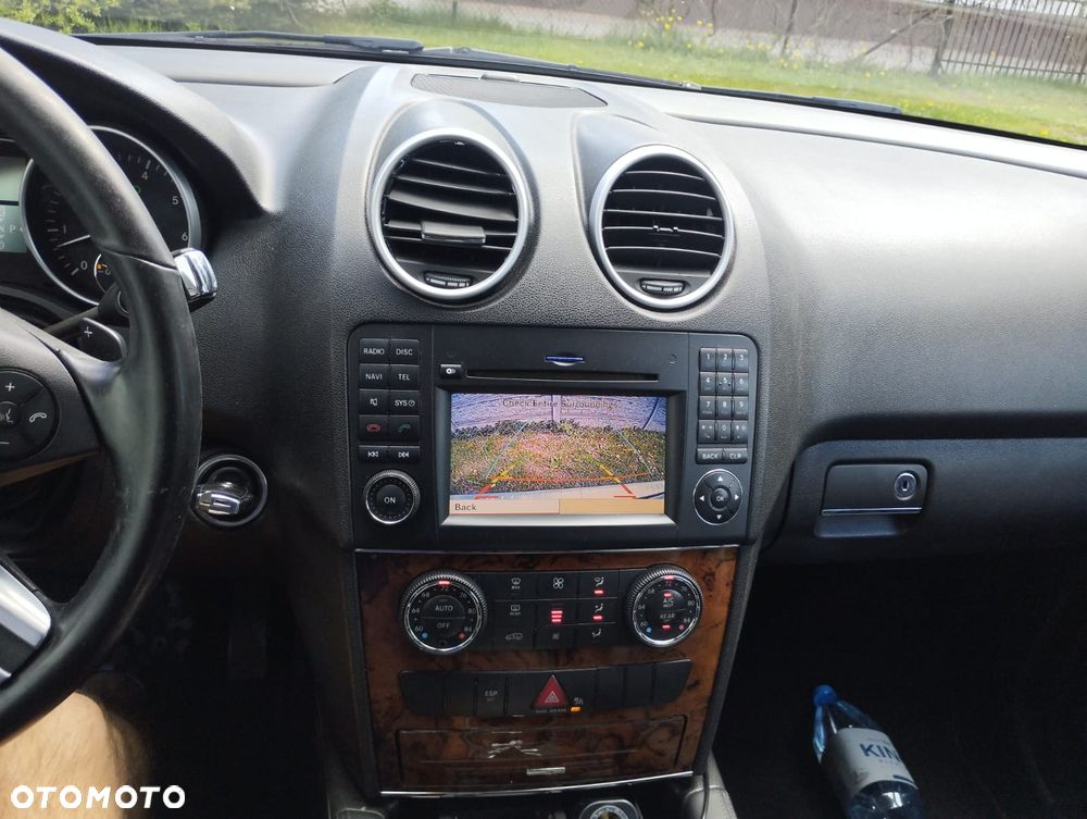 Mercedes-Benz ML - 14