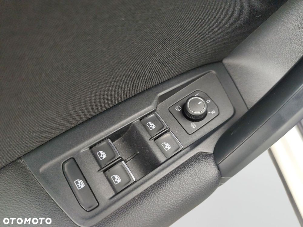 Volkswagen Tiguan - 12