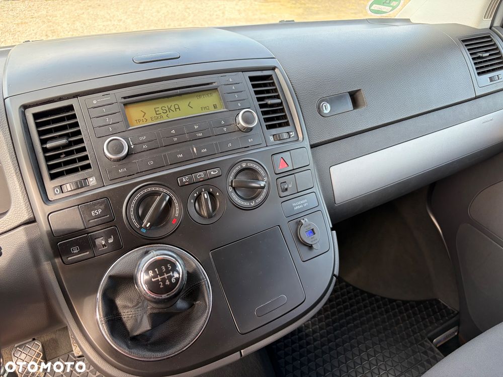 Volkswagen Multivan - 16