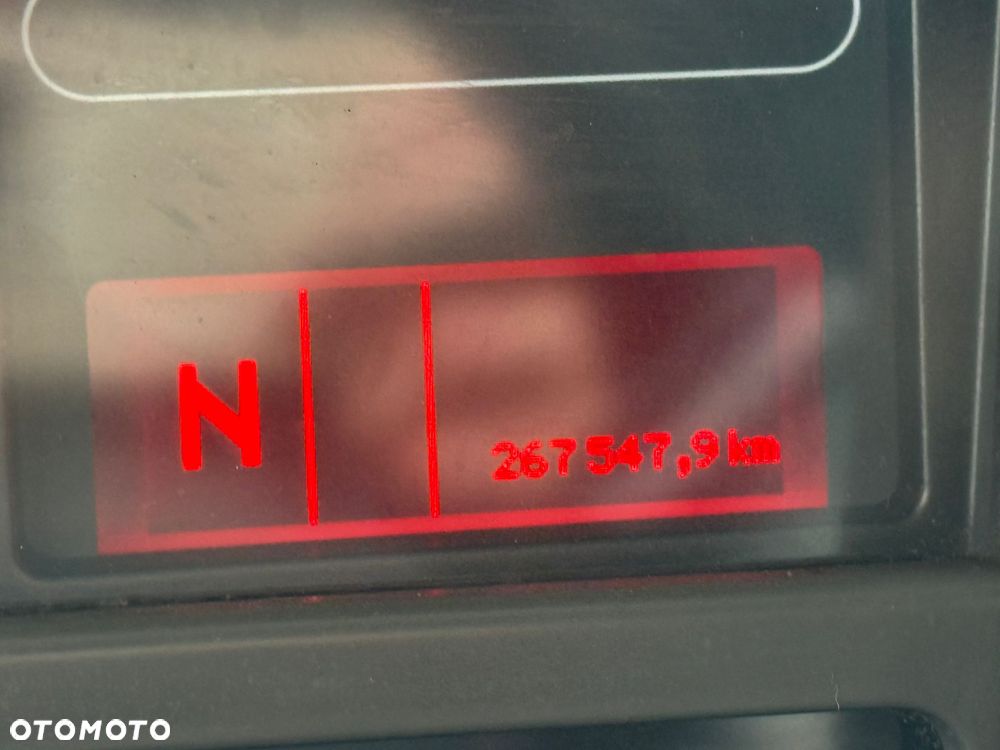 Renault Premium - 11