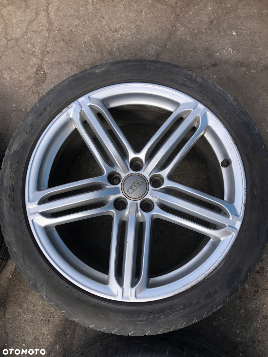 FELGI KOŁA Q3 RSQ3 8U0601025H 8.5Jx19H2 ET36 5x112 - 10