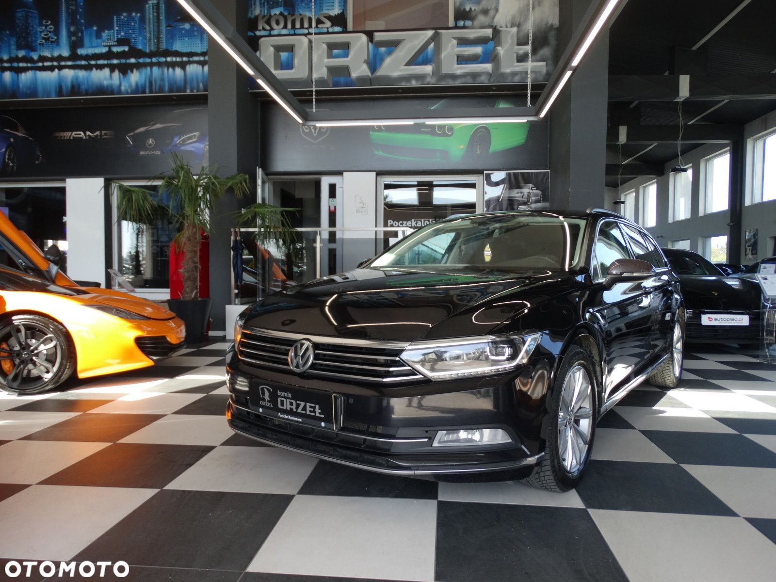 Volkswagen Passat - 1