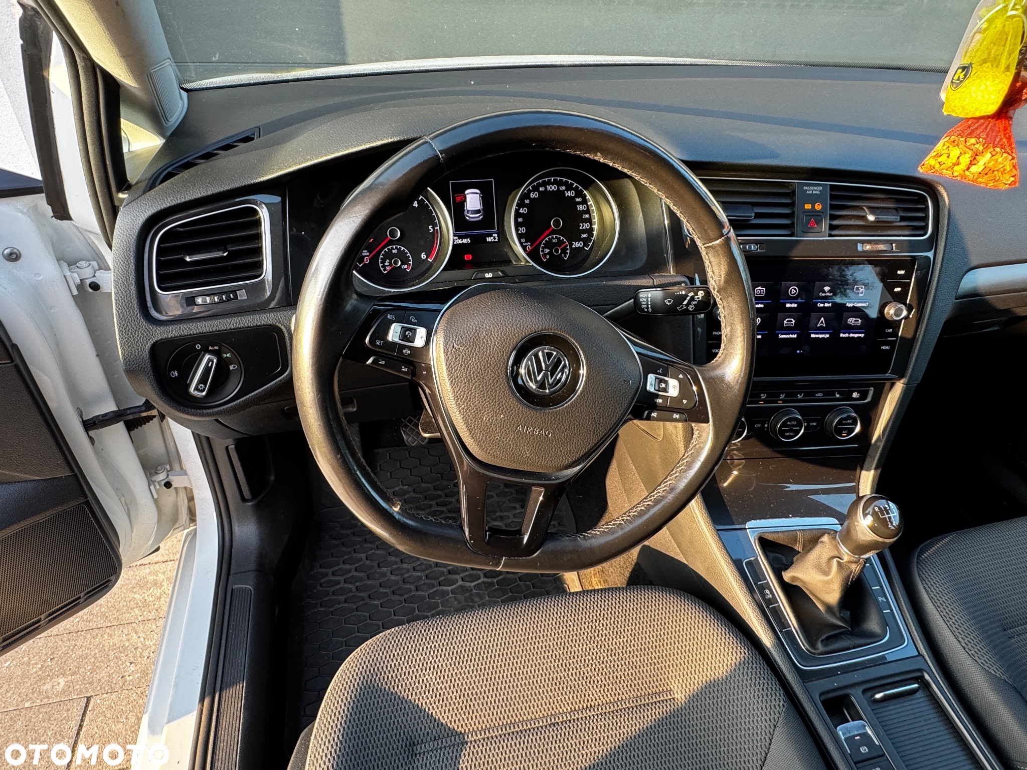 Volkswagen Golf VII 1.6 TDI BMT Comfortline - 16