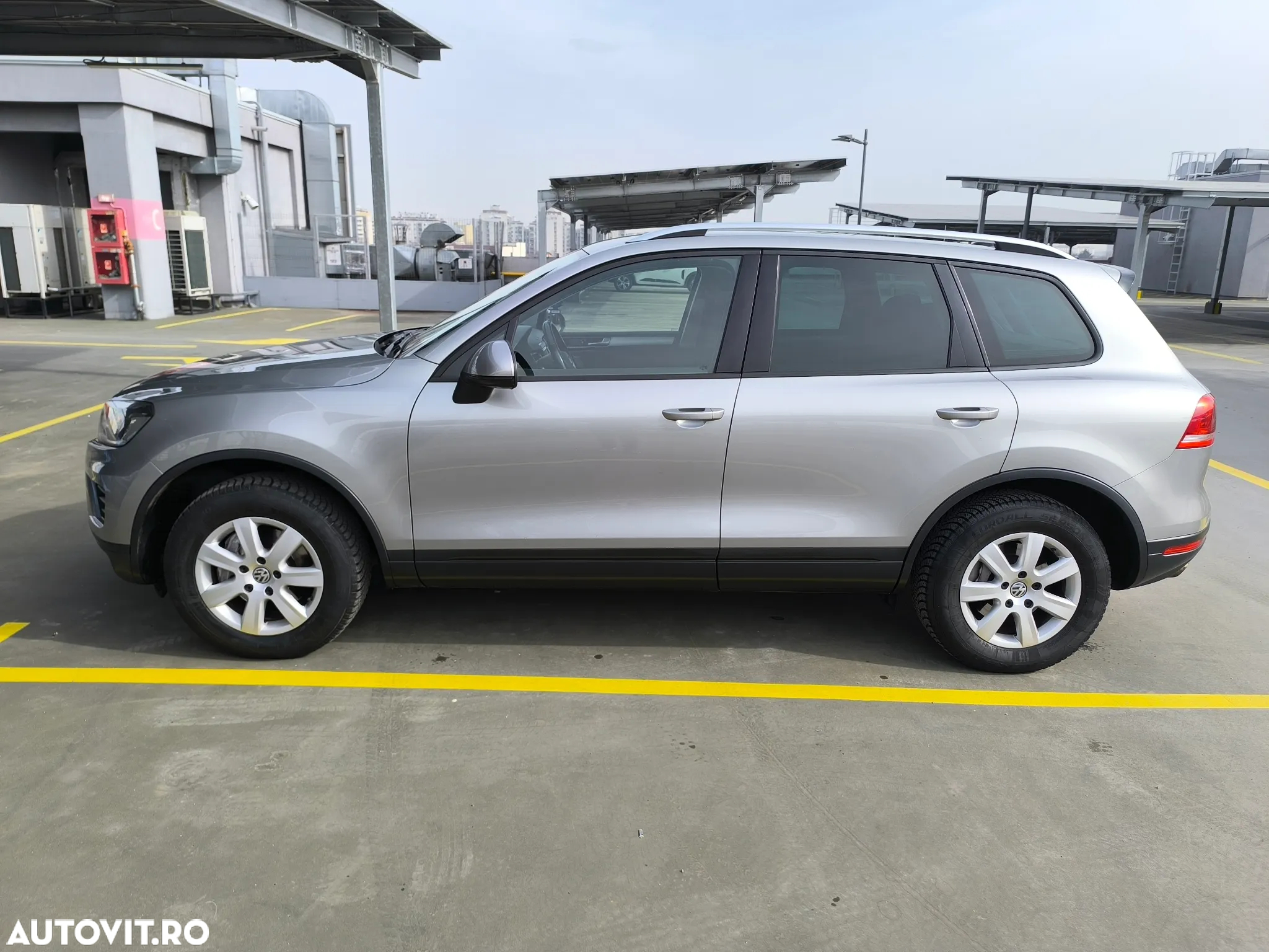 Volkswagen Touareg 3.0 V6 TDI BMT - 3