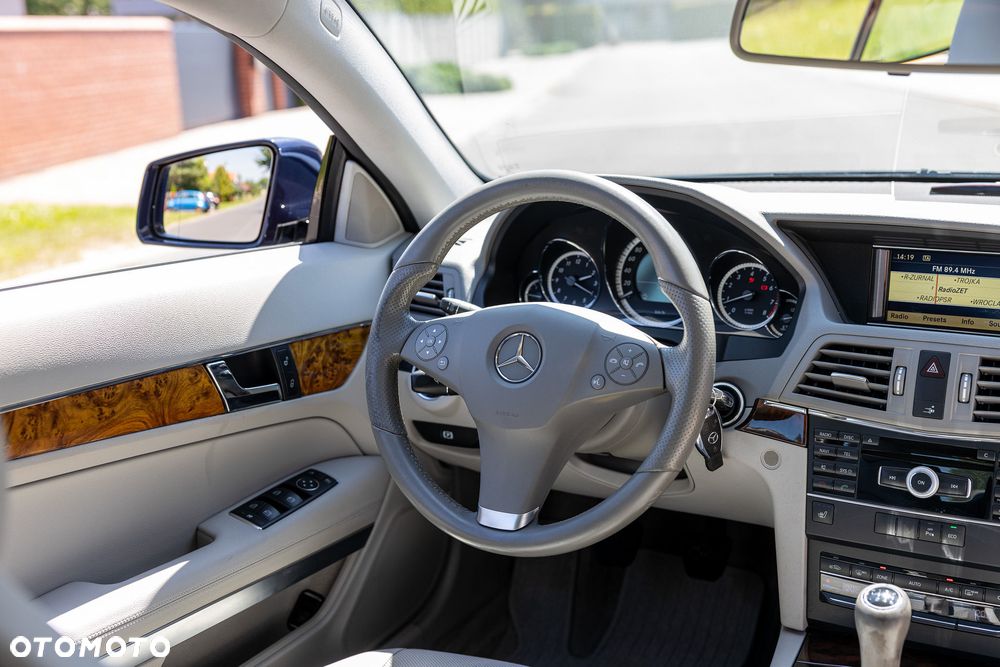 Mercedes-Benz Klasa E - 27