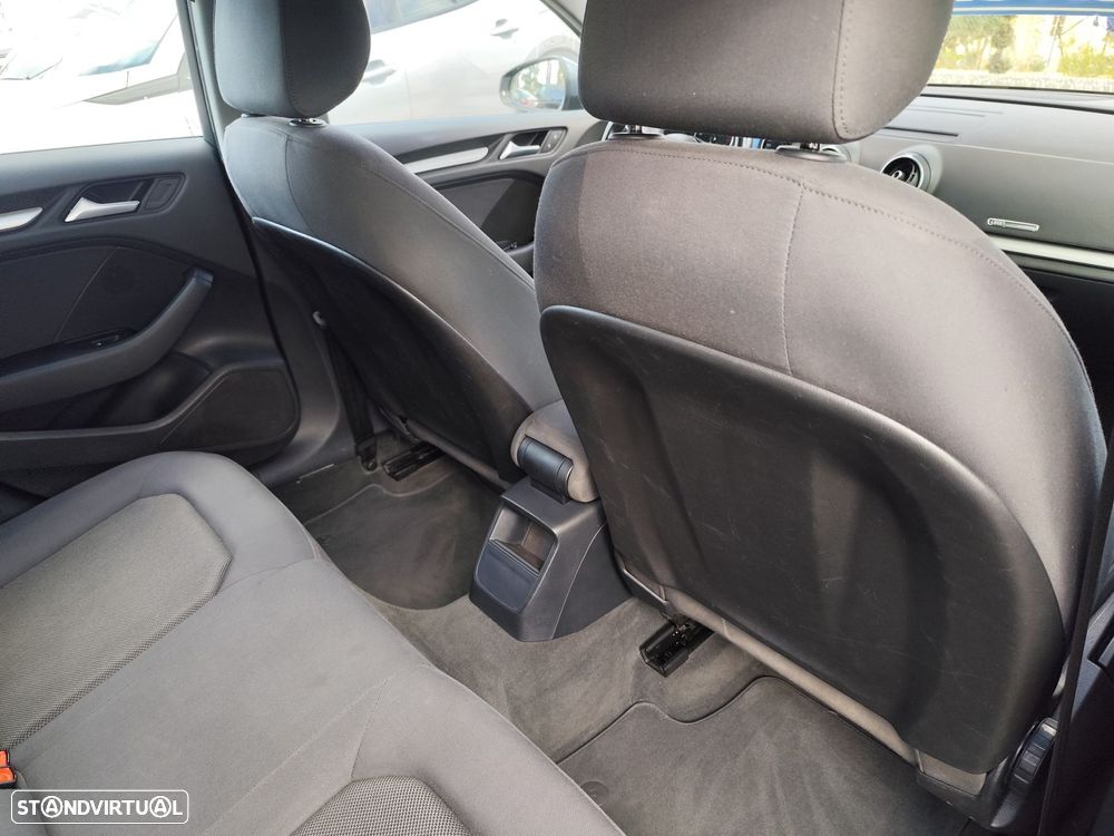 Audi A3 Sportback 30 TDI Design - 21