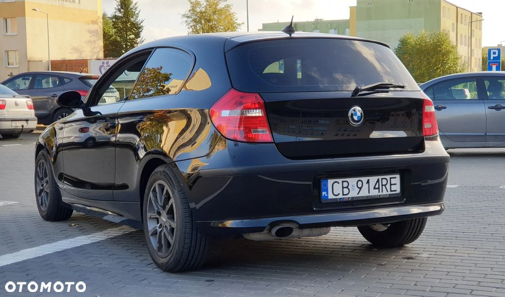BMW Seria 1 116I 2008 photo 5
