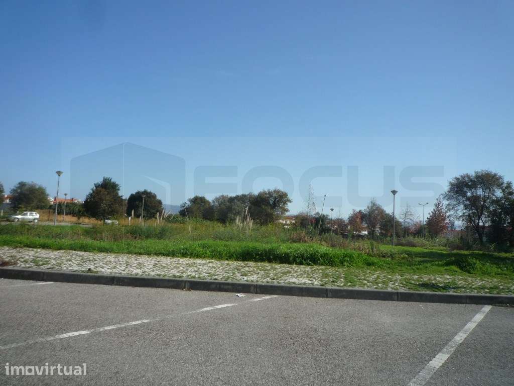 Terreno em Albergaria-a-Velha - Grande imagem: 4/5