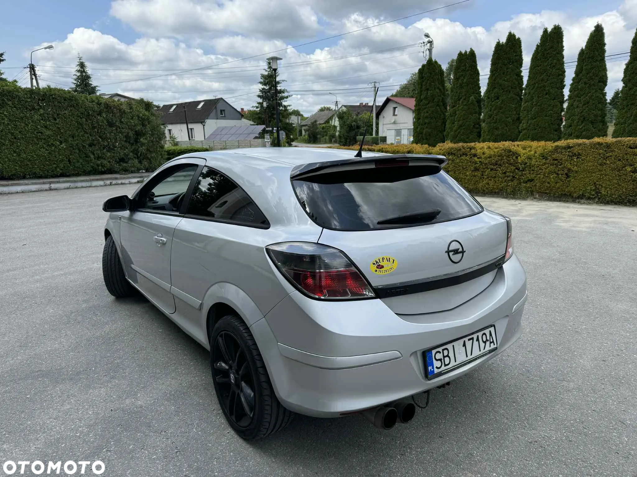 Opel Astra III GTC 1.6 Cosmo - 4