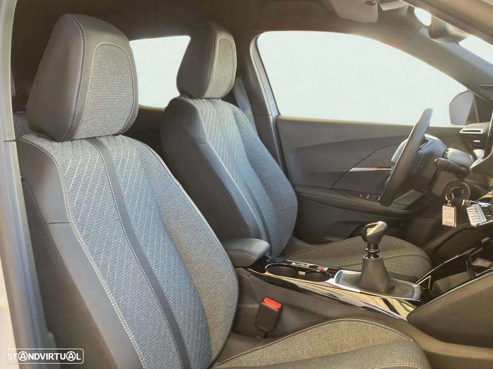 Peugeot 2008 1.2 PureTech Allure - 15