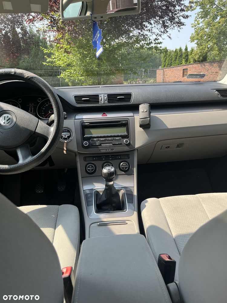 Volkswagen Passat - 7