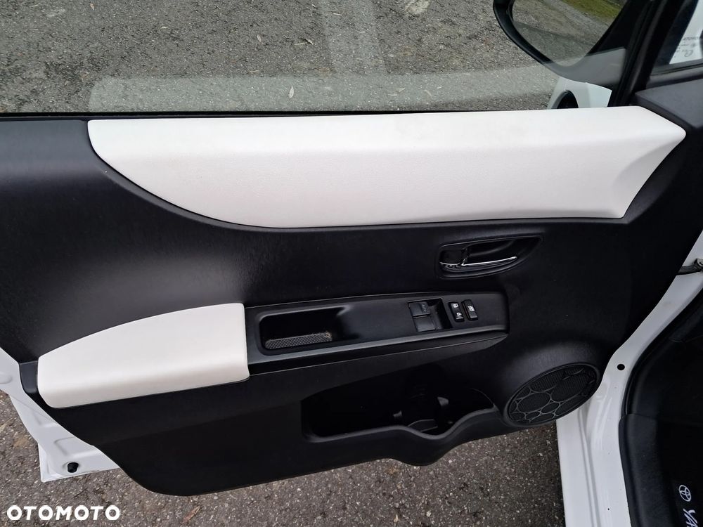 Toyota Yaris 1.33 VVT-i Comfort - 11