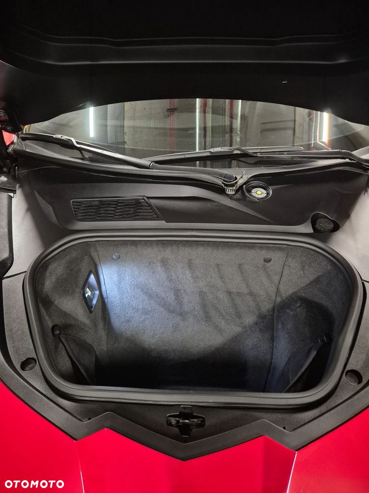 Chevrolet Corvette - 17