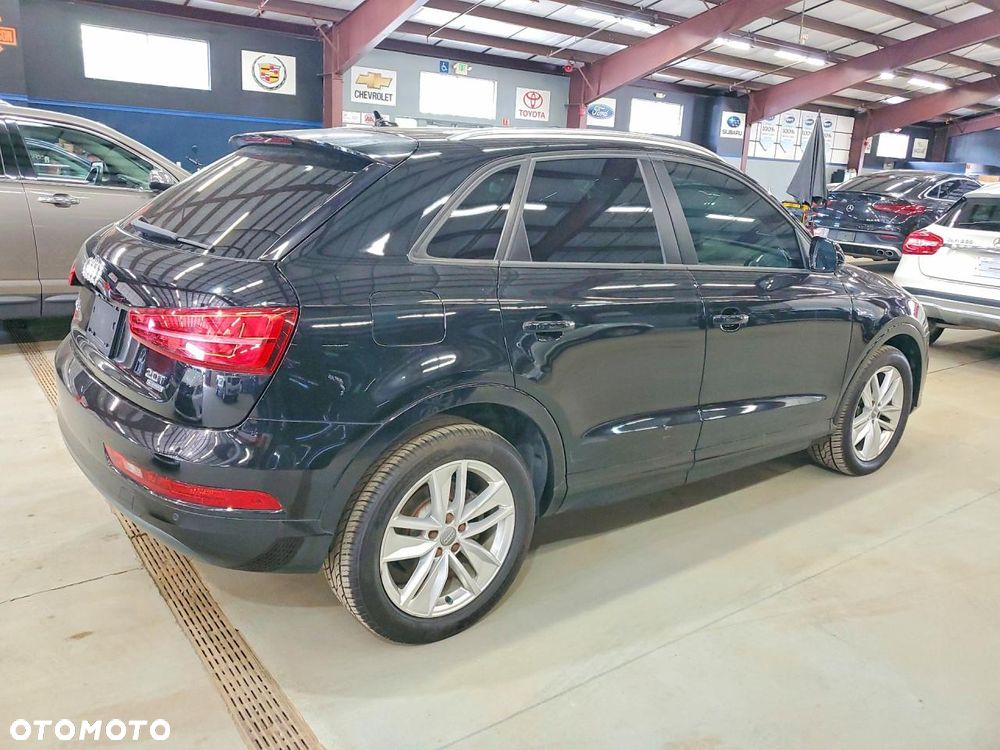Audi Q3 2.0 TFSI Quattro S tronic design - 4