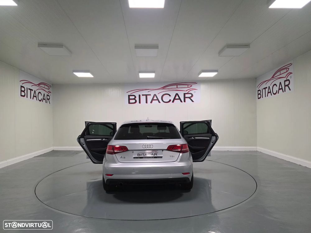 Audi A3 Sportback 1.6 TDI Design - 29