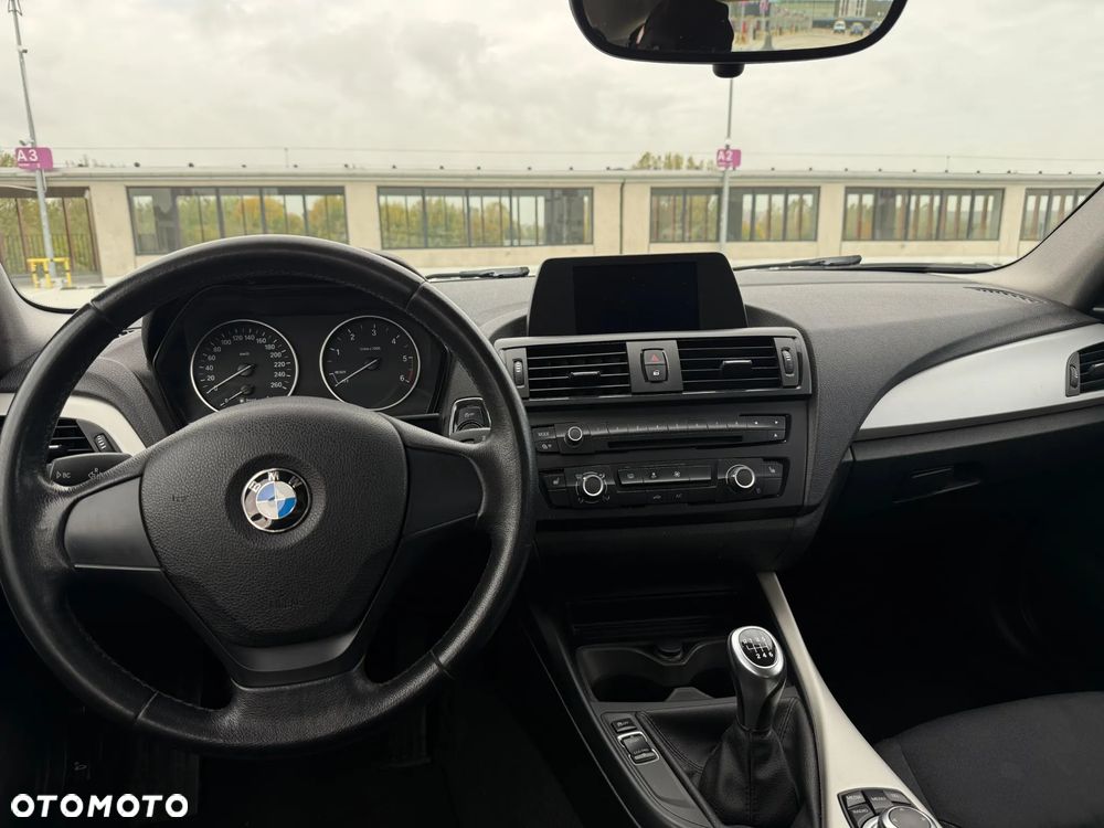 BMW Seria 1 116d - 19