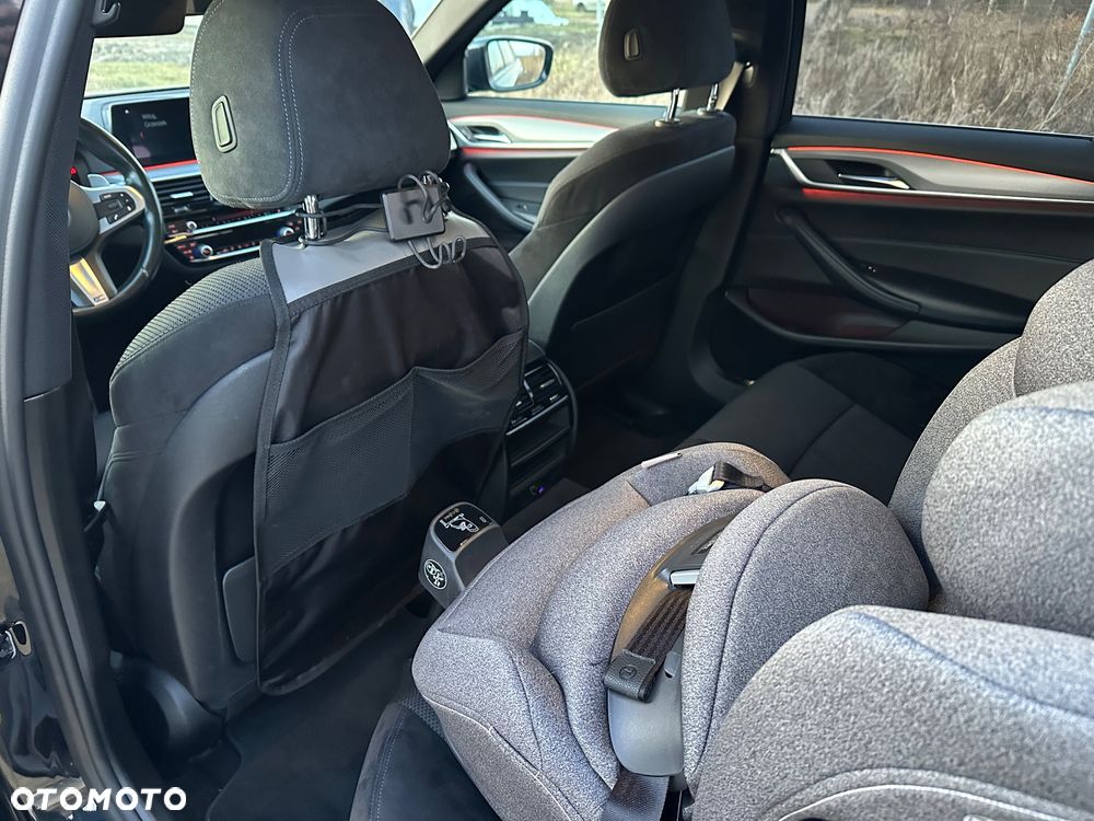 BMW Seria 5 520d xDrive M Sport sport - 8