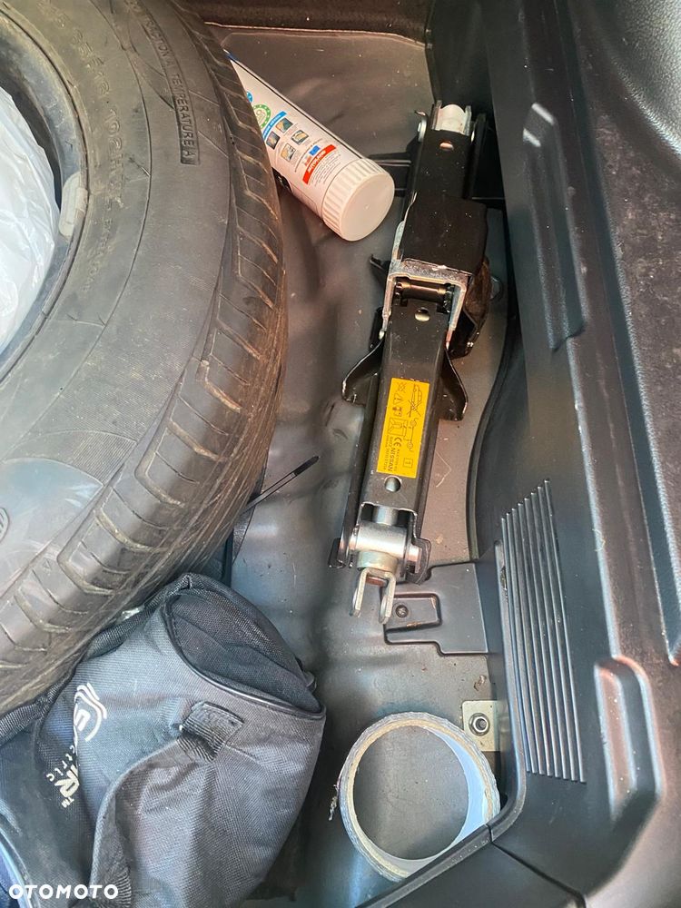 Kia Sportage 2.0 CRDI XL - 19