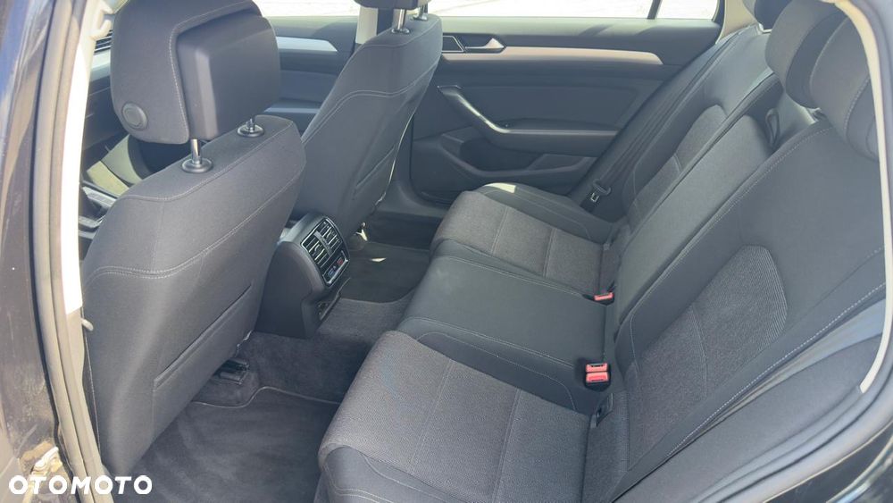 Volkswagen Passat ver-2-0-tdi-bluemotion-technology-comfortline - 24