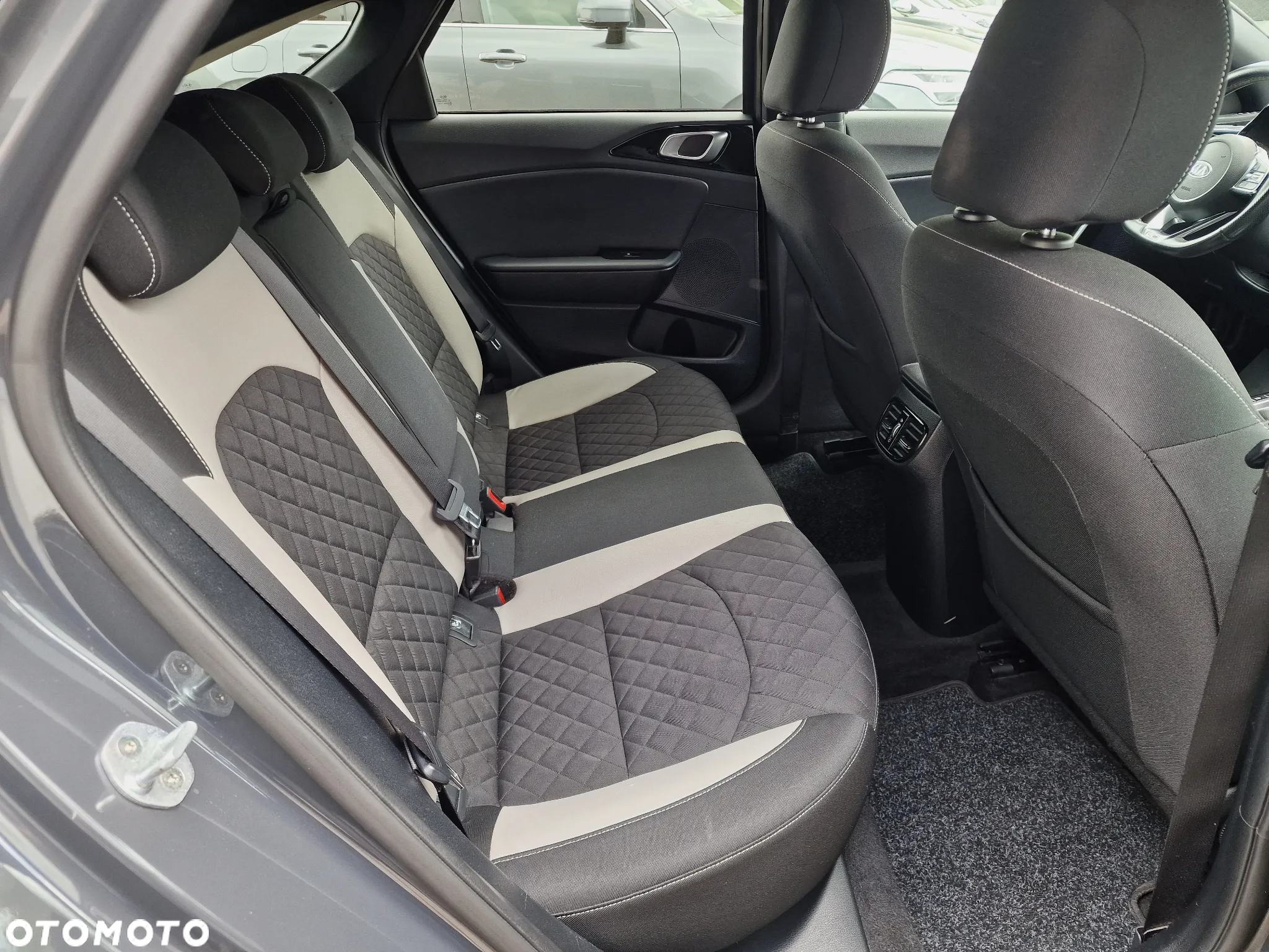 Kia ProCeed 1.6 CRDi GT Line DCT - 22