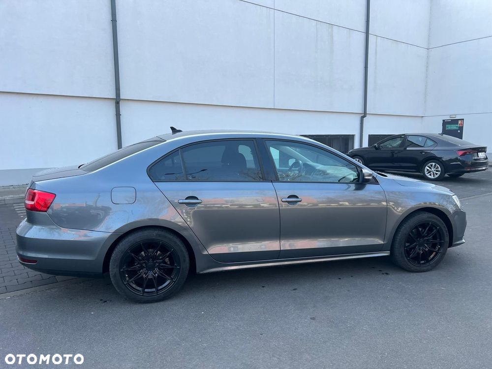 Volkswagen Jetta 2.0 Base - 9