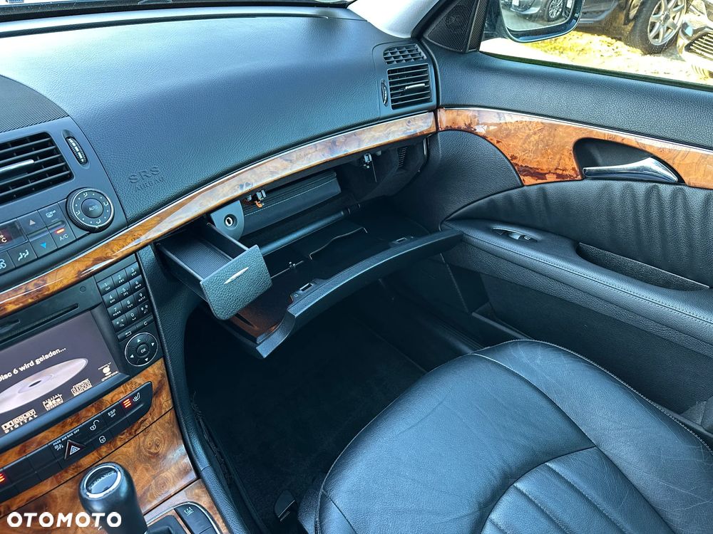 Mercedes-Benz Klasa E - 16