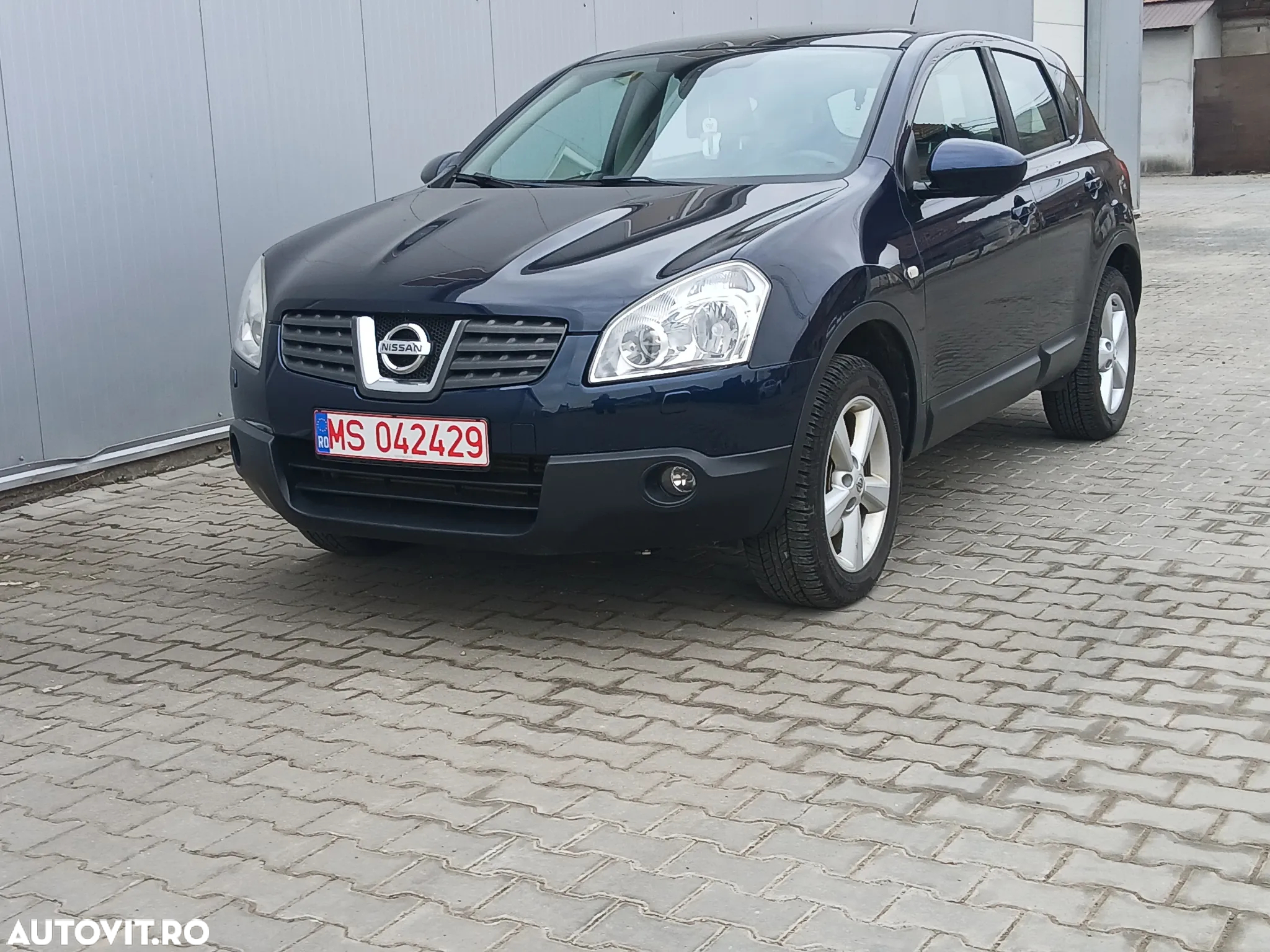Nissan Qashqai 2.0 DCI 4 x 4 DPF tekna - 2
