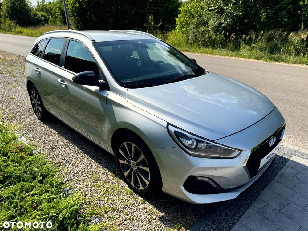 Hyundai i30 Kombi 1.6 CRDI DCT YES - 3